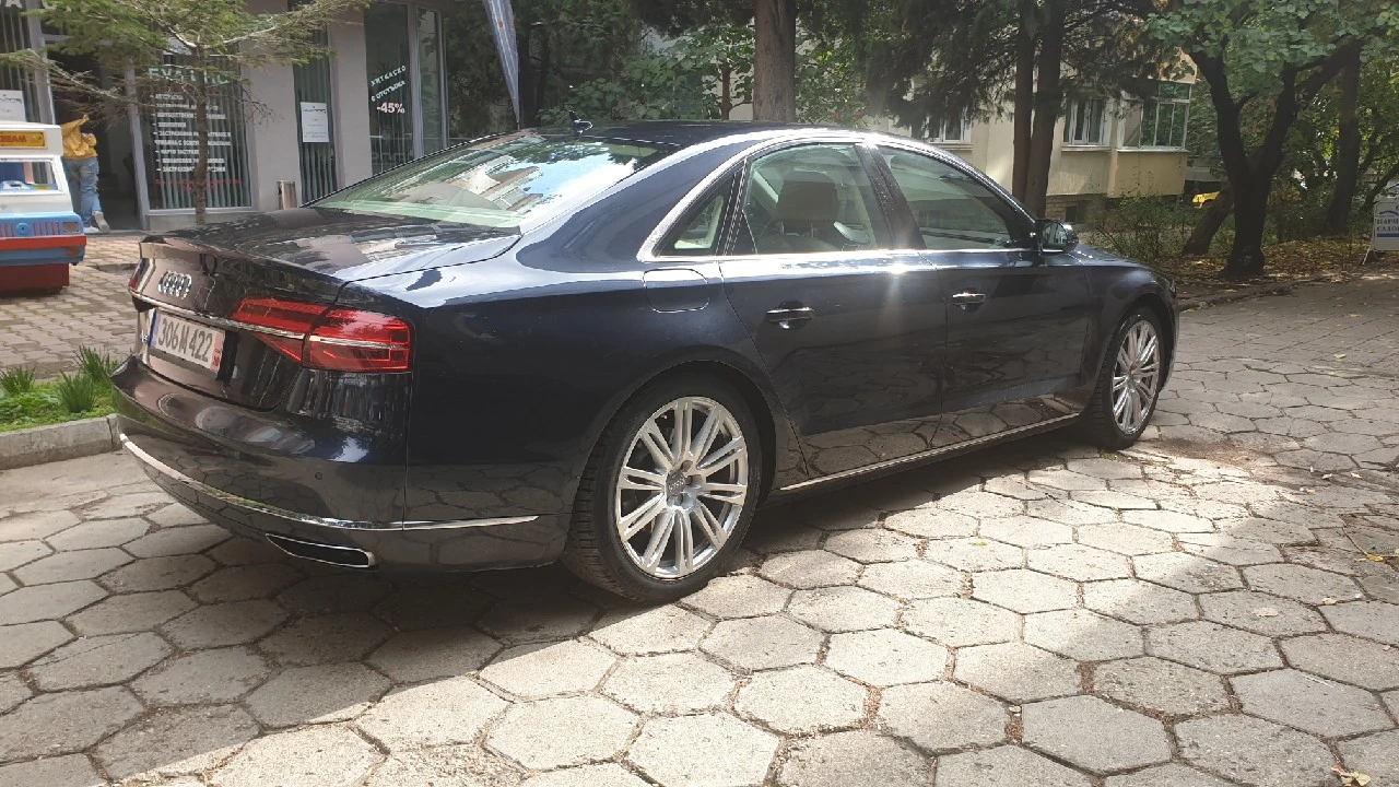 Audi A8, снимка 4 - Автомобили и джипове - 54131751