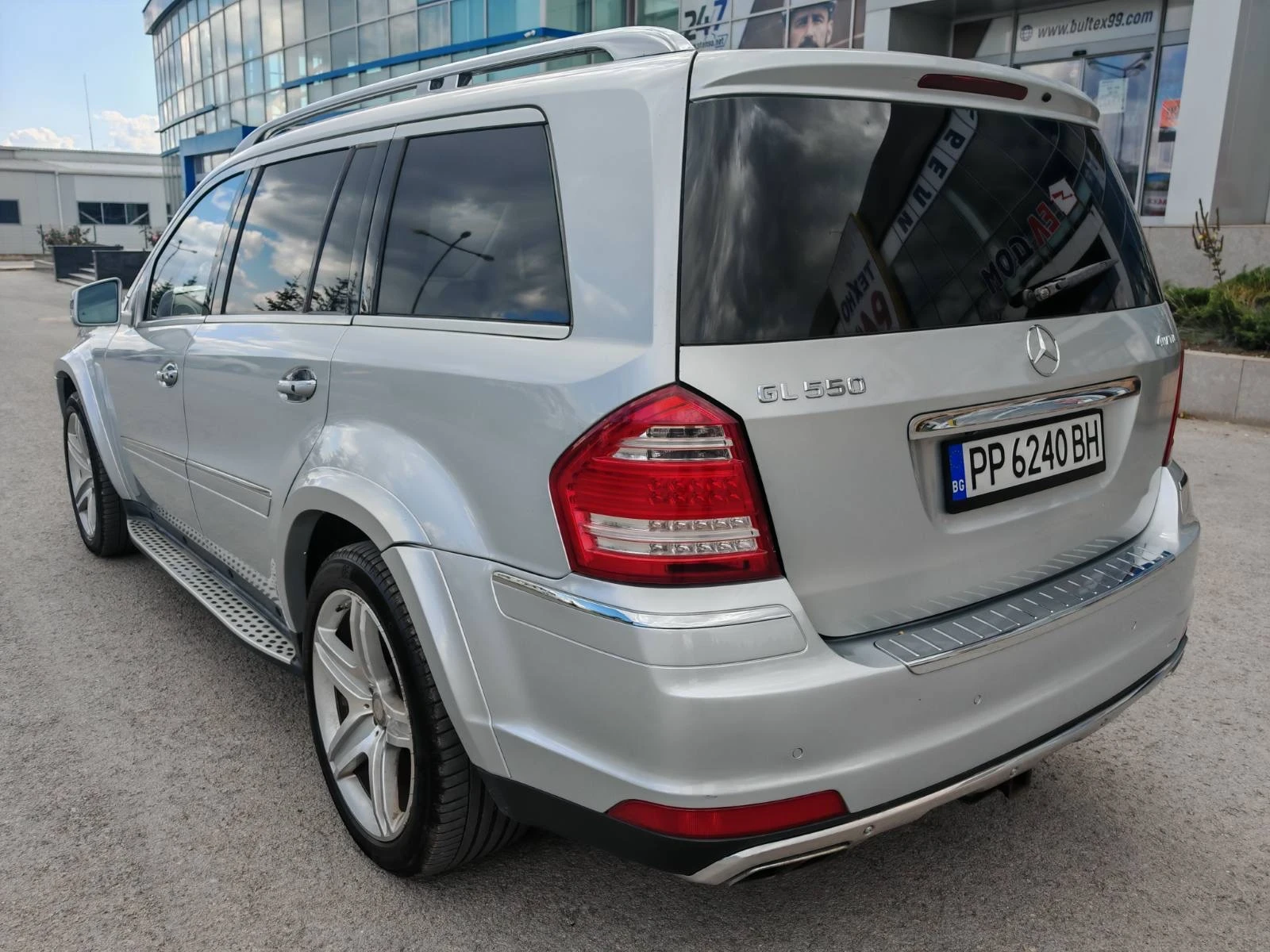Mercedes-Benz GL 550, снимка 7 - Автомобили и джипове - 55014971