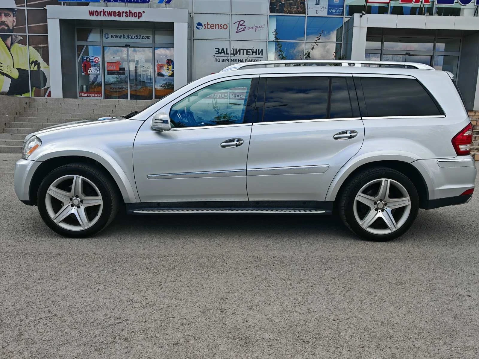 Mercedes-Benz GL 550, снимка 8 - Автомобили и джипове - 55014971