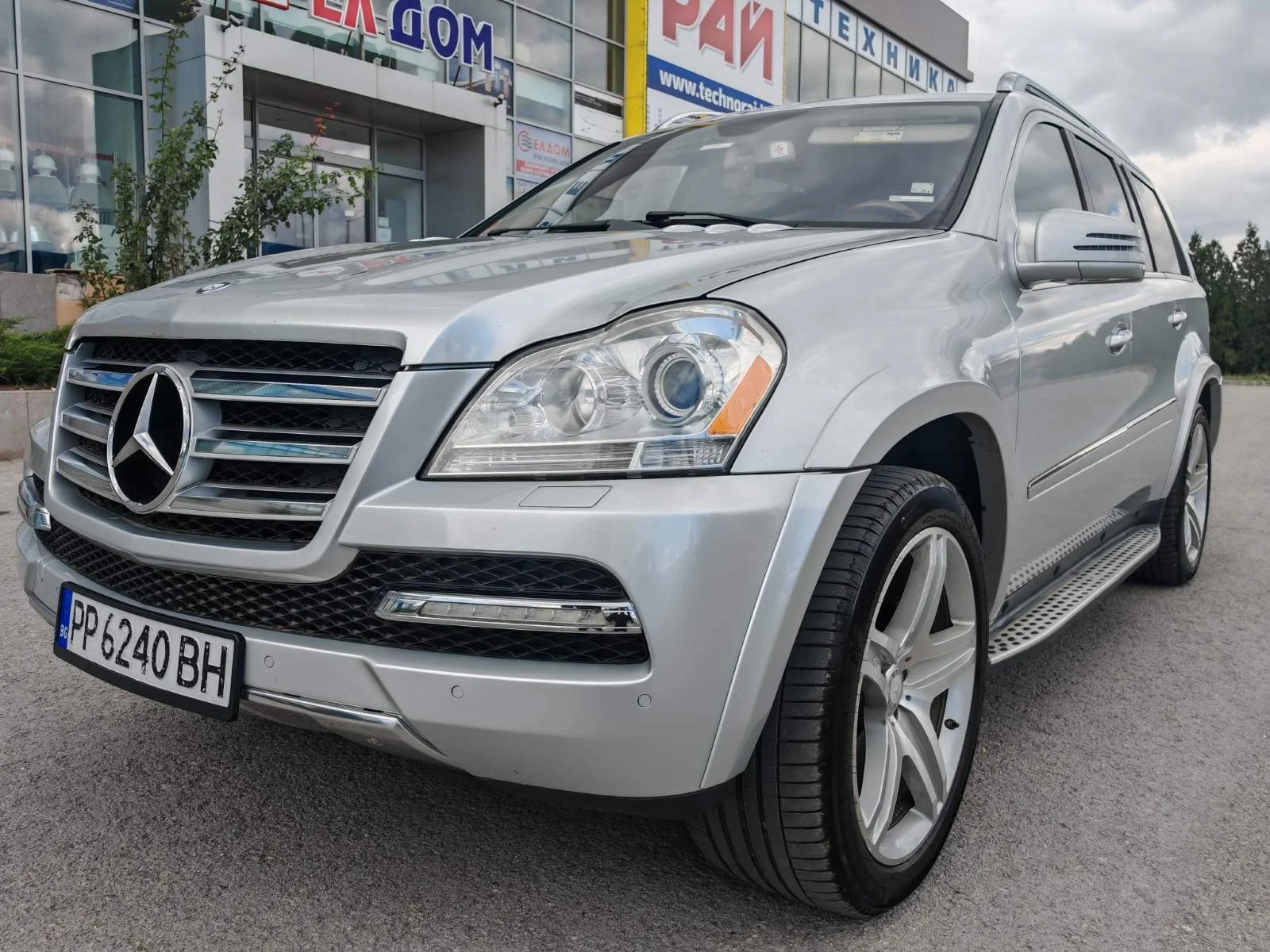 Mercedes-Benz GL 550