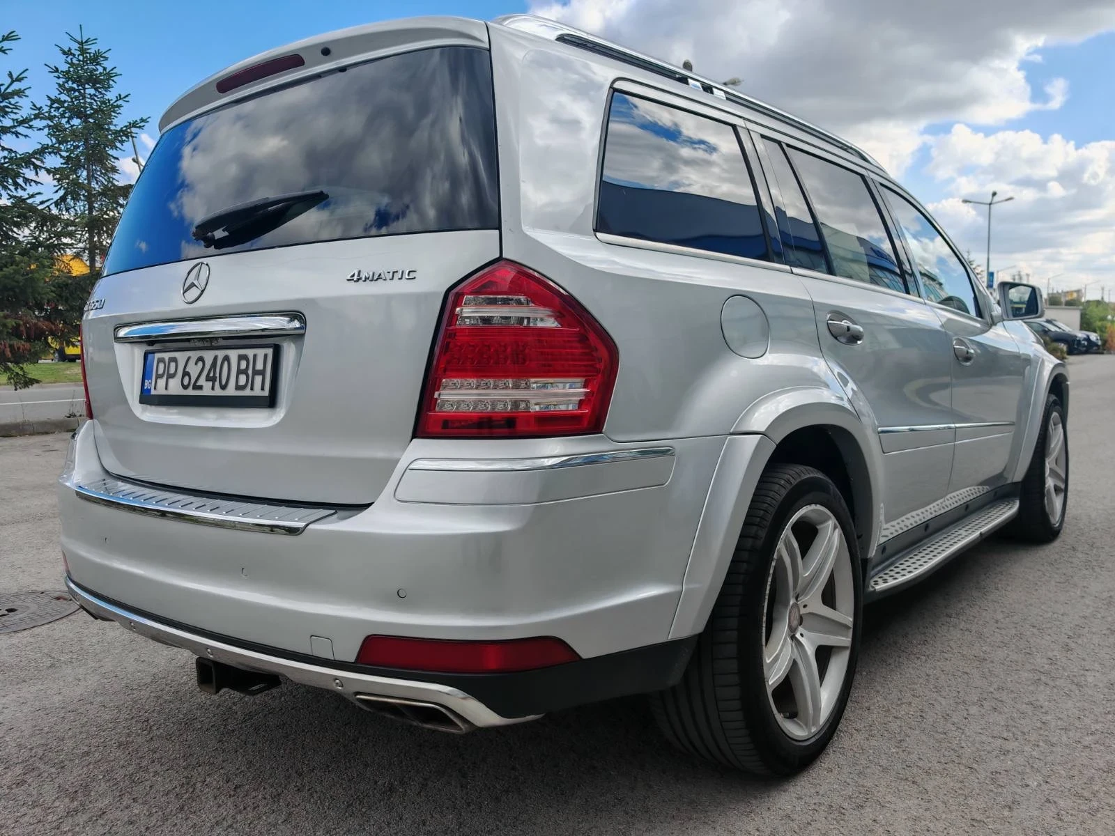 Mercedes-Benz GL 550, снимка 5 - Автомобили и джипове - 55014971