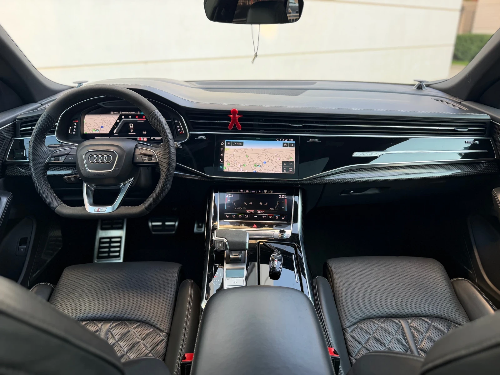 Audi SQ8 4.0 V8T* BANG 3D* 360* PANO* MATRIX* DISTRONIC* , снимка 10 - Автомобили и джипове - 55532308