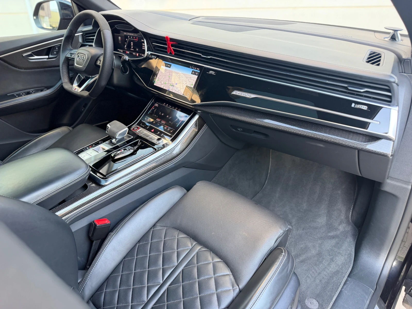 Audi SQ8 4.0 V8T* BANG 3D* 360* PANO* MATRIX* DISTRONIC* , снимка 11 - Автомобили и джипове - 55532308