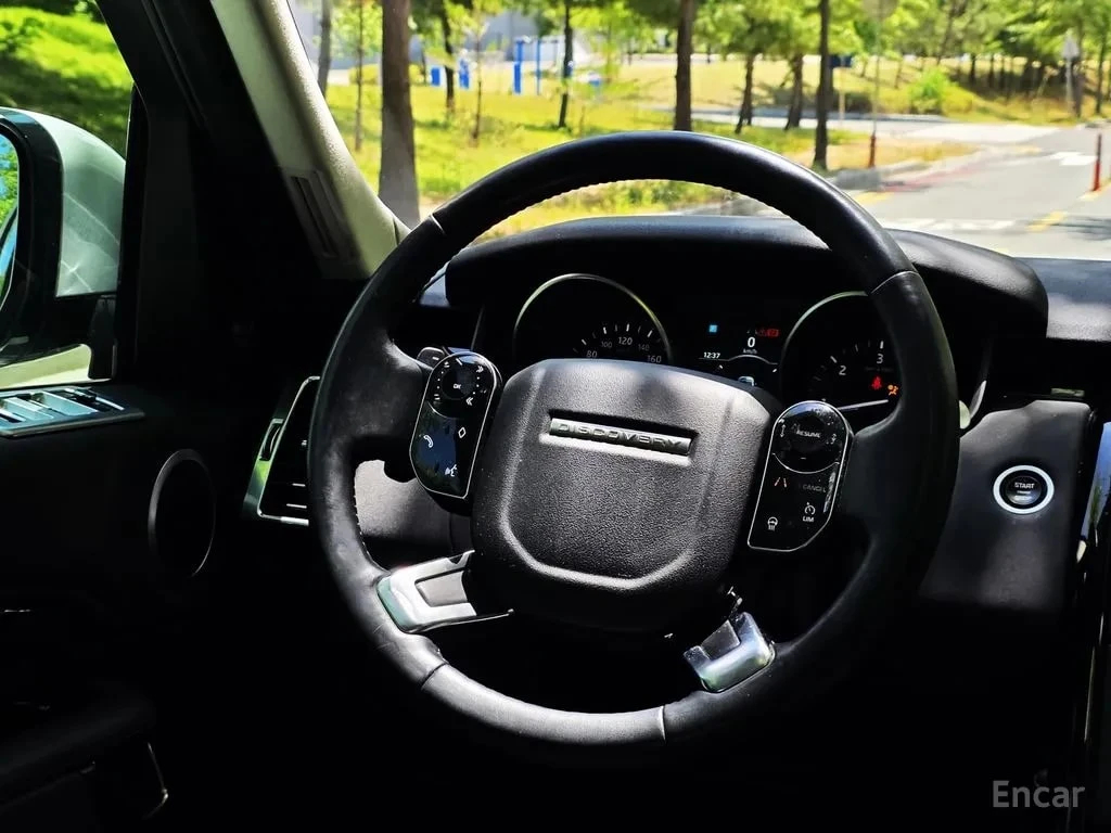 Land Rover Discovery * 3.0 SD6 SE * ФИНАНСИРАНЕ, снимка 17 - Автомобили и джипове - 56019460