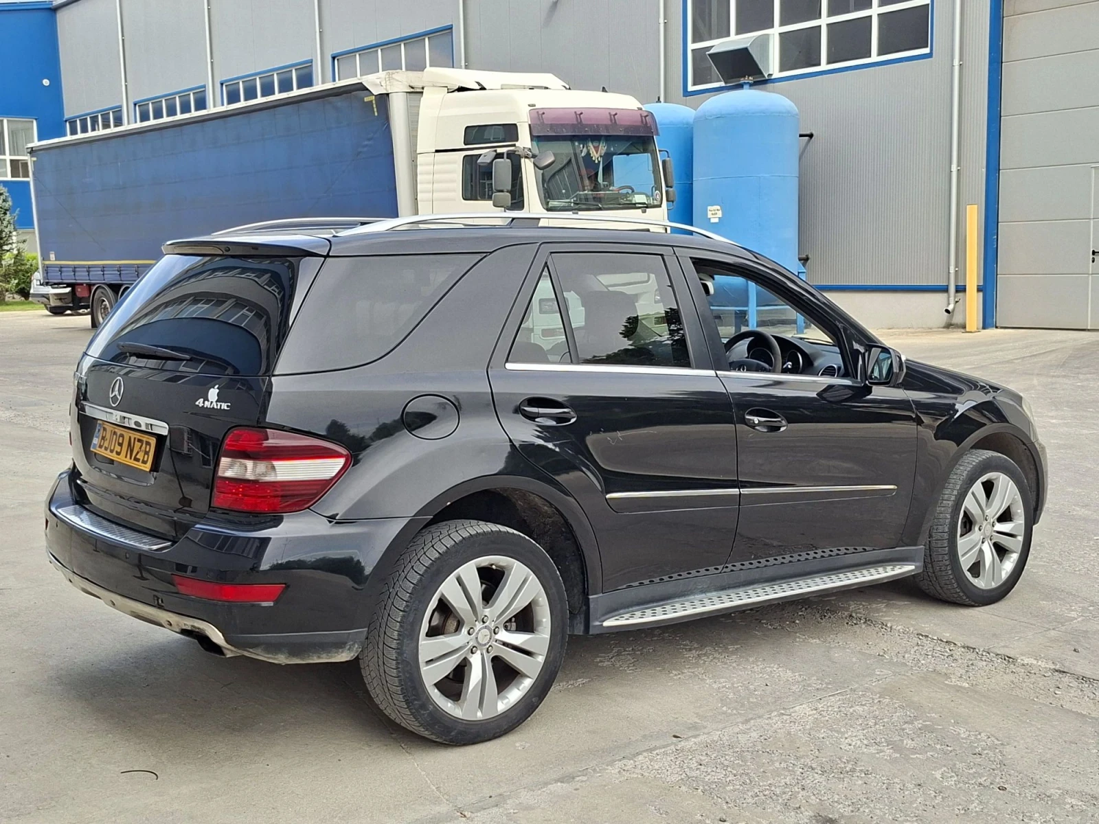 Mercedes-Benz ML Фейслифт, снимка 4 - Автомобили и джипове - 56171146