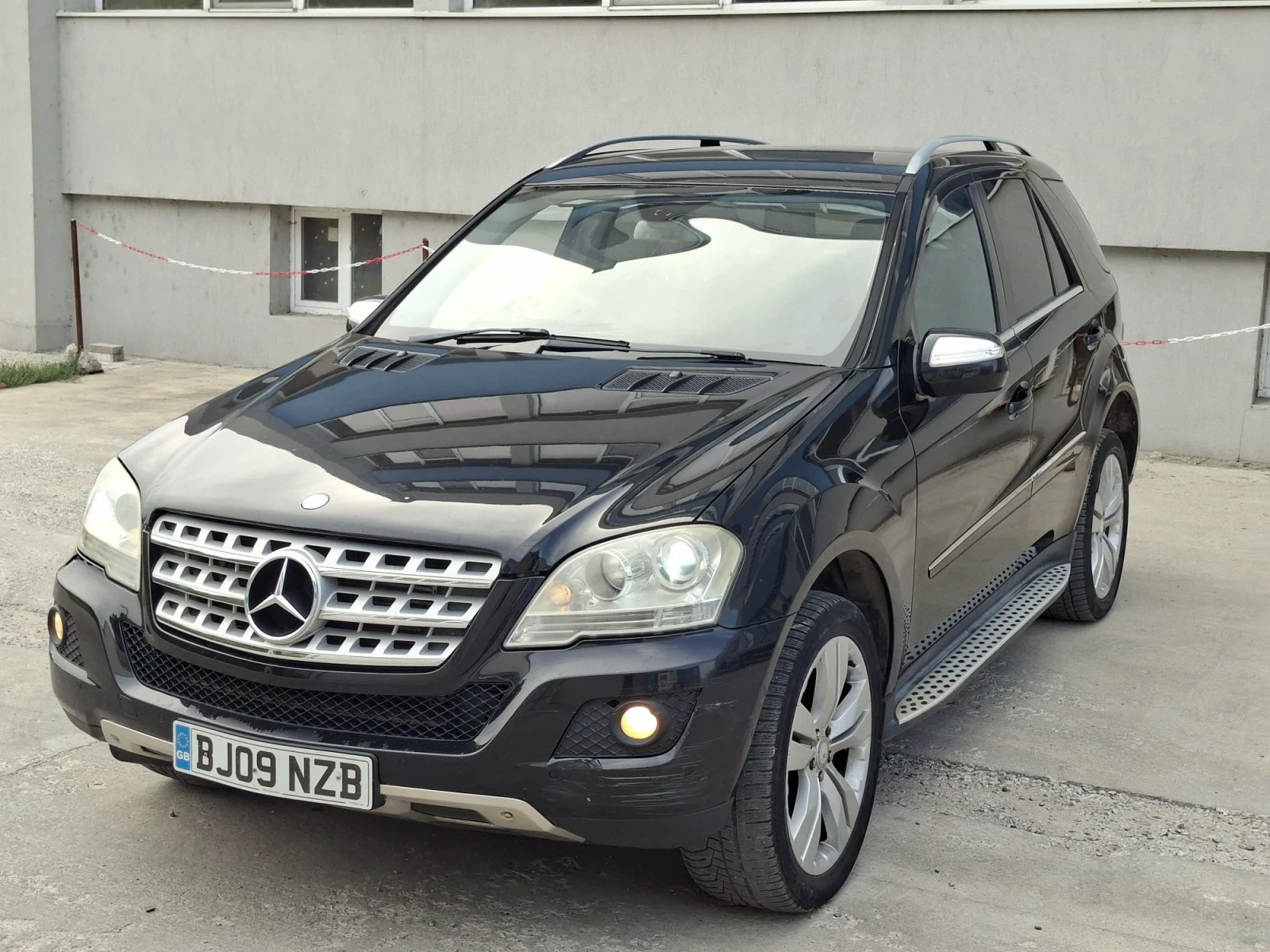 Mercedes-Benz ML Фейслифт, снимка 2 - Автомобили и джипове - 56171146