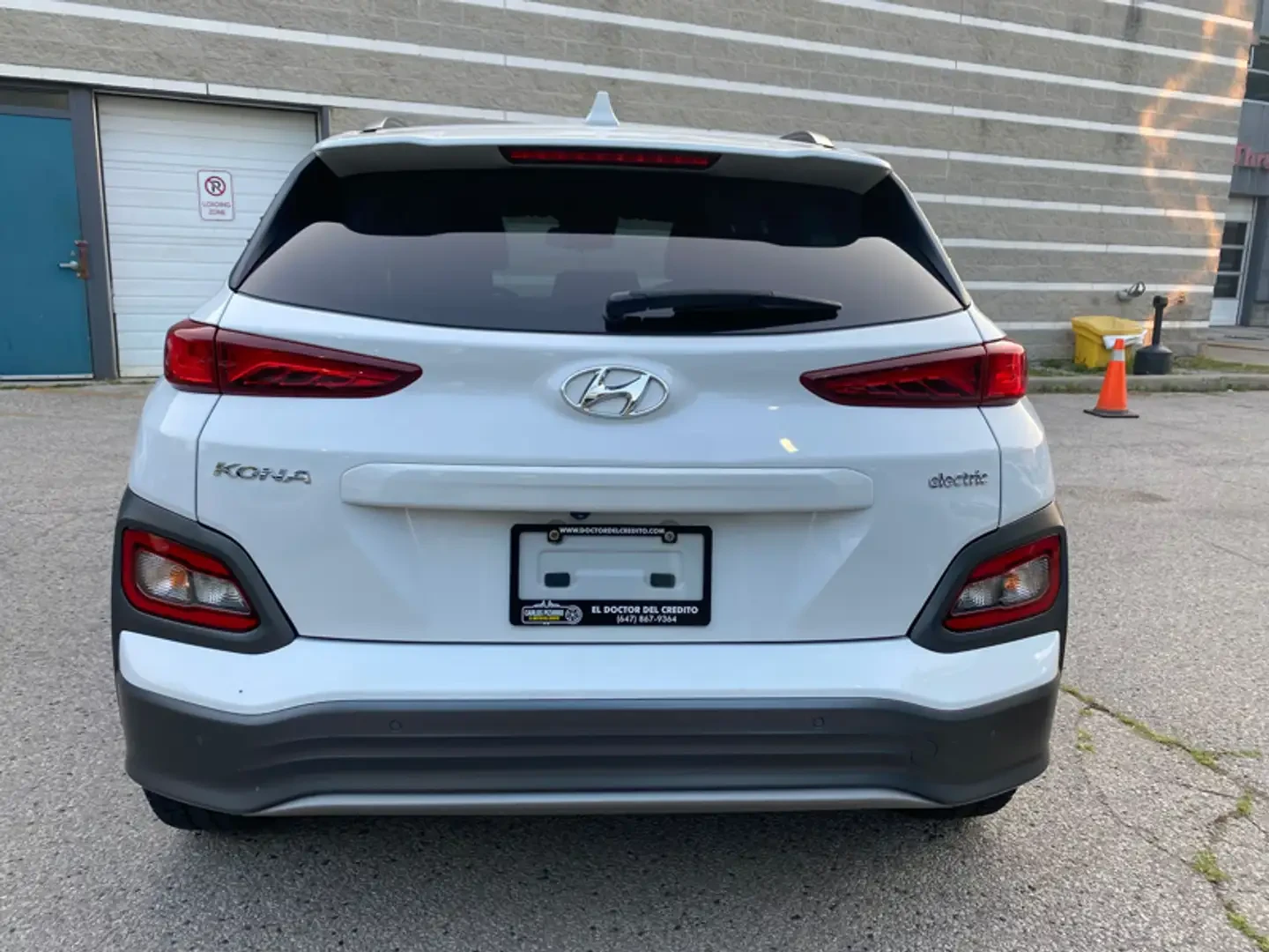 Hyundai Kona Preferred FWD - Heated Seats, снимка 4 - Автомобили и джипове - 56213735