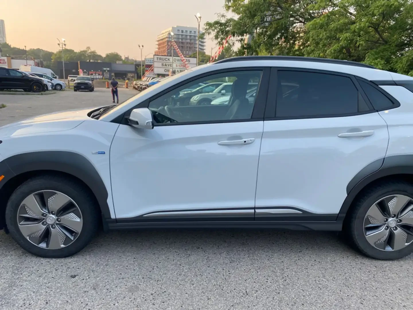 Hyundai Kona Preferred FWD - Heated Seats, снимка 3 - Автомобили и джипове - 56213735