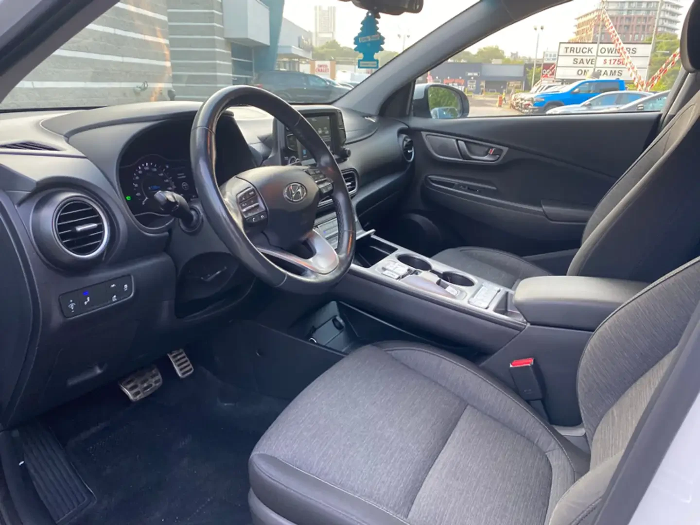 Hyundai Kona Preferred FWD - Heated Seats, снимка 6 - Автомобили и джипове - 56213735