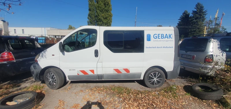 Renault Trafic, снимка 1 - Бусове и автобуси - 47684692