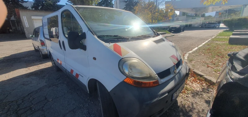 Renault Trafic, снимка 3 - Бусове и автобуси - 47684692