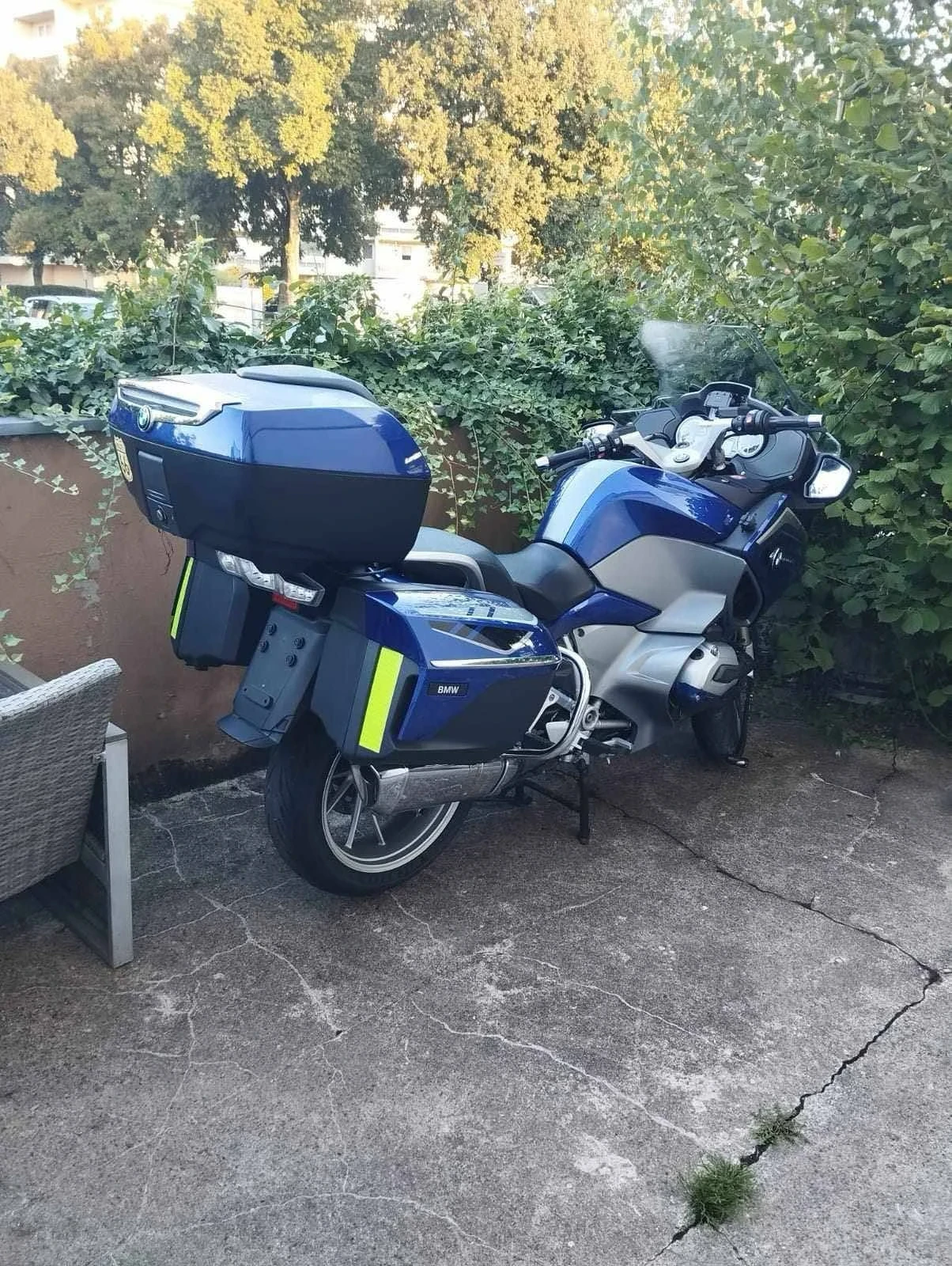 BMW R | Mobile.bg   11