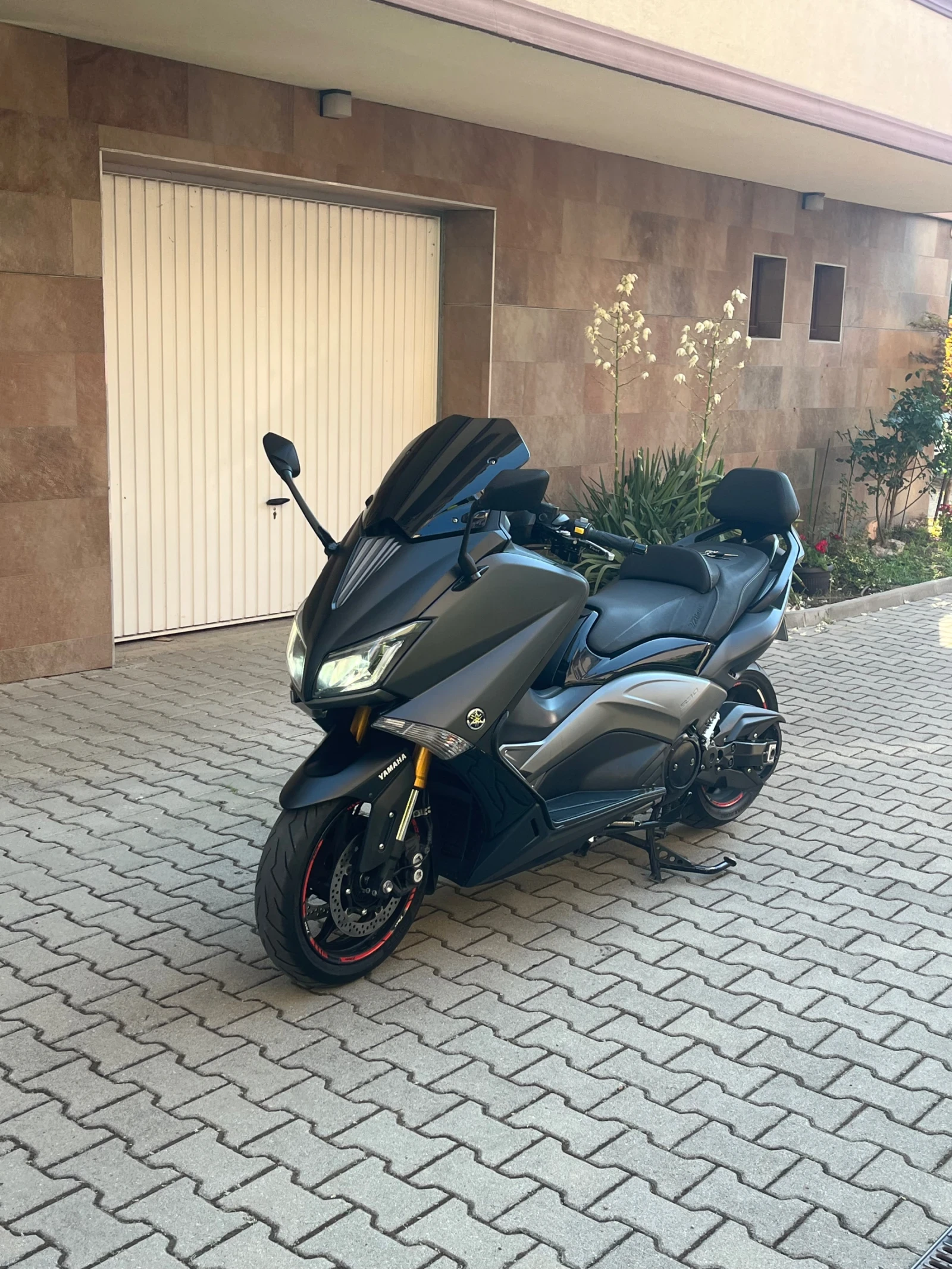 Yamaha T-max Iron max , снимка 3 - Мотоциклети и мототехника - 55206436