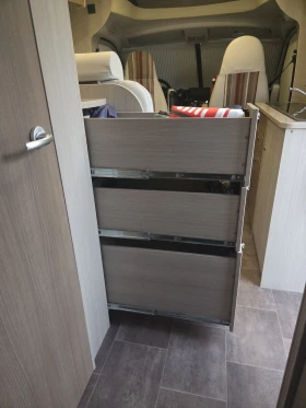 Кемпер Burstner Ixeo time it 670, снимка 17