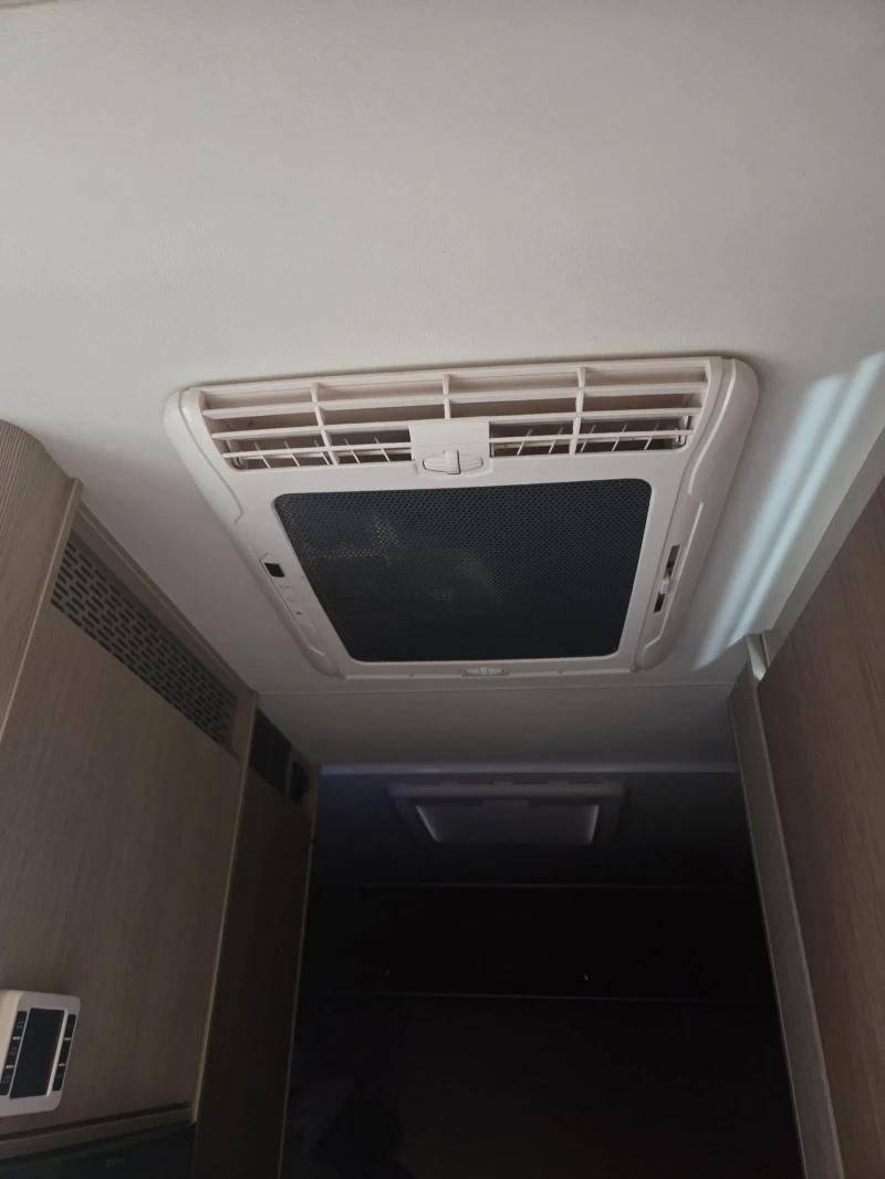 Кемпер Burstner Ixeo time it 670, снимка 5 - Каравани и кемпери - 51810361