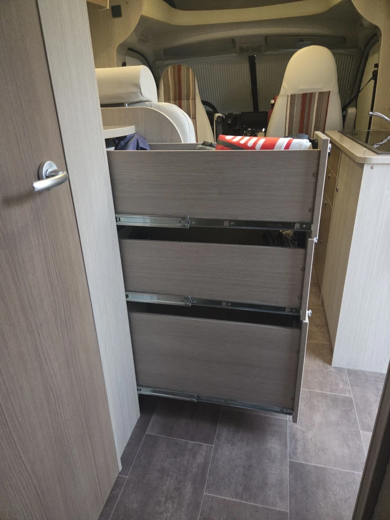 Кемпер Burstner Ixeo time it 670, снимка 17 - Каравани и кемпери - 51810361