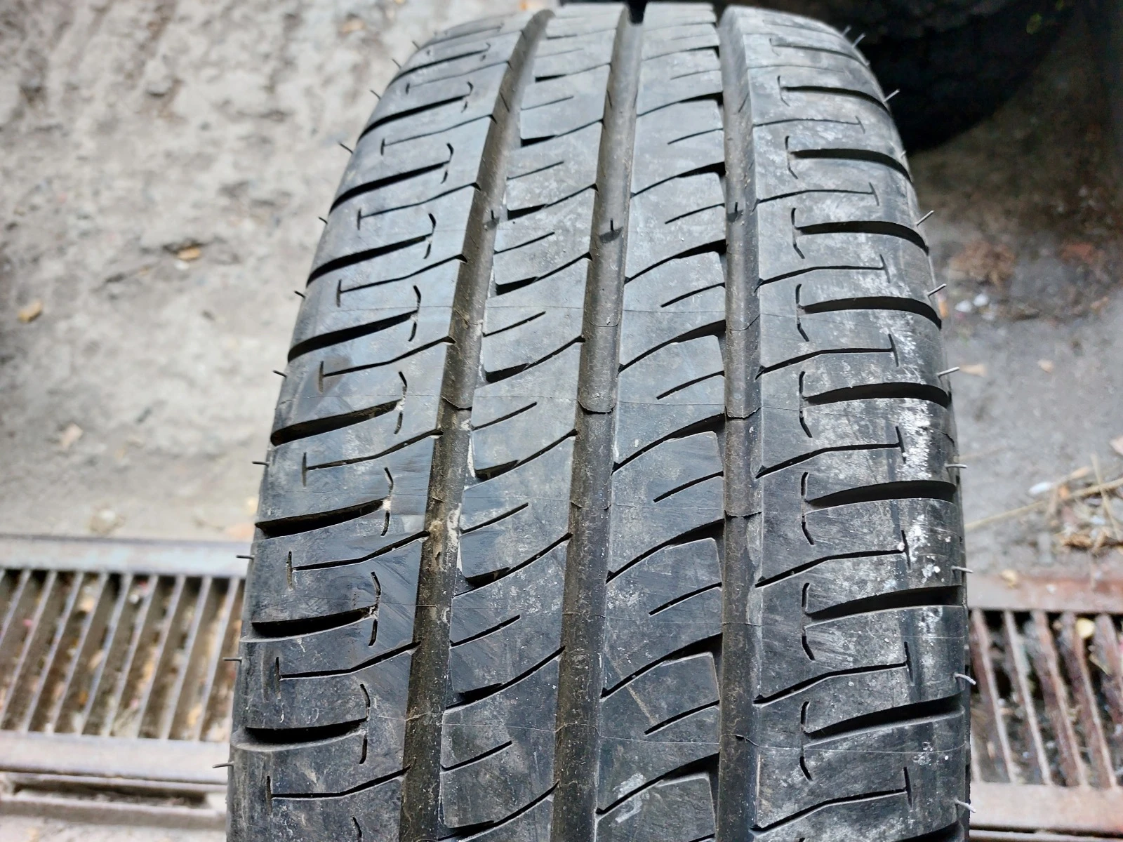 ���� 225/65R16 | Mobile.bg � ����������� 3