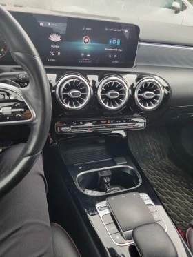 Mercedes-Benz A 250 * CARFAX * ЦЕНА ДО БГ, снимка 9