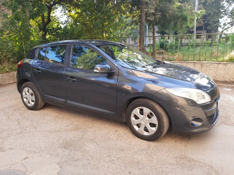 Renault Megane, снимка 3 - Автомобили и джипове - 44618192