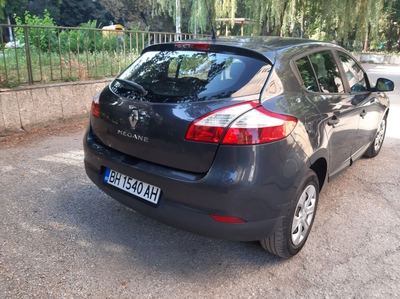 Renault Megane, снимка 2 - Автомобили и джипове - 44618192