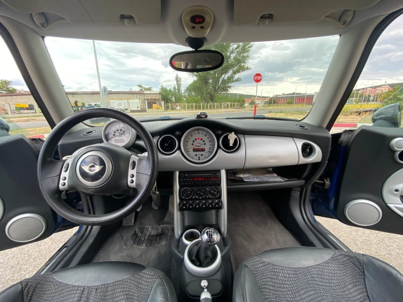 Mini Cooper 1.6 116 ръчка, снимка 15 - Автомобили и джипове - 47467570