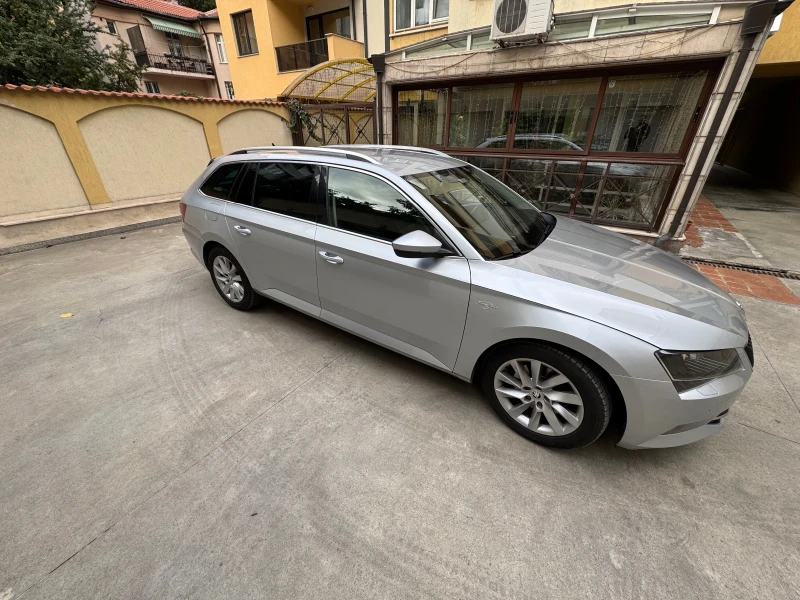 Skoda Superb 2.0 TDI, снимка 3 - Автомобили и джипове - 47400329