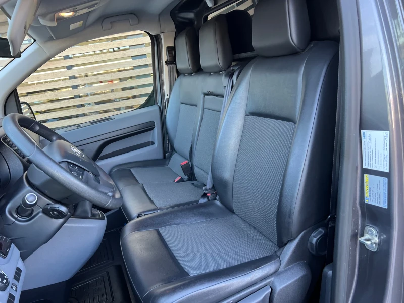 Toyota Proace City Van 1.5D ХЛАДИЛЕН, снимка 8 - Автомобили и джипове - 48108737