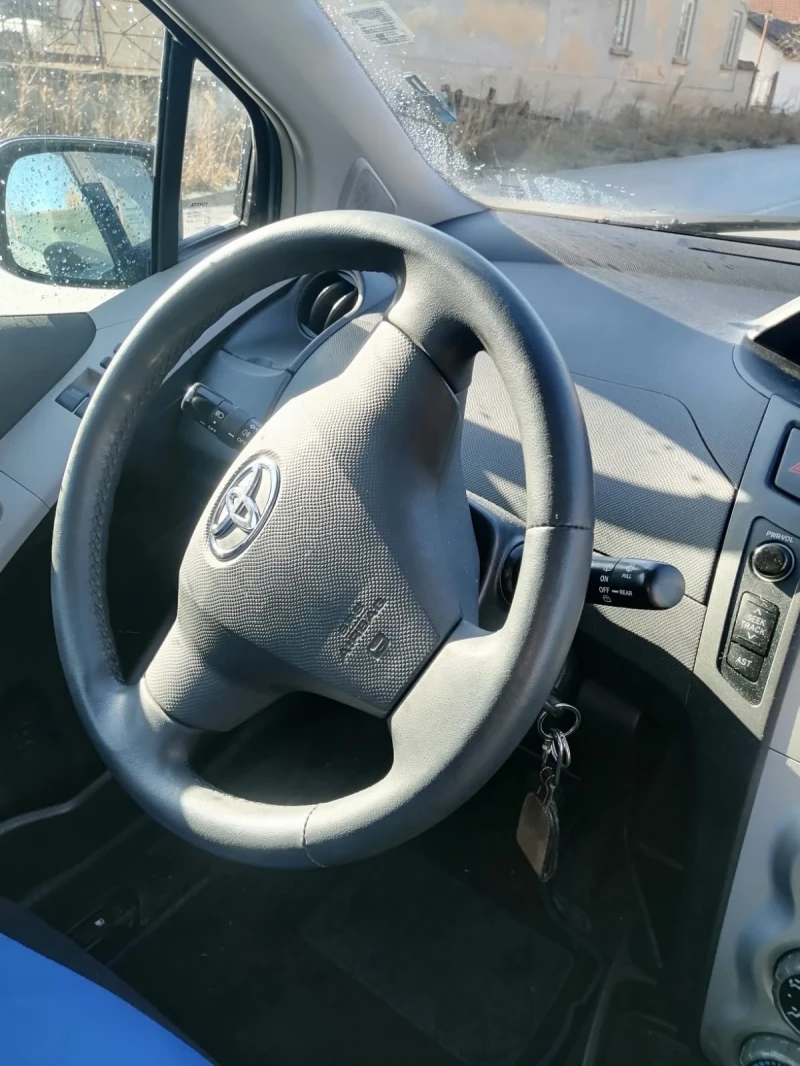 Toyota Yaris, снимка 5 - Автомобили и джипове - 48354748