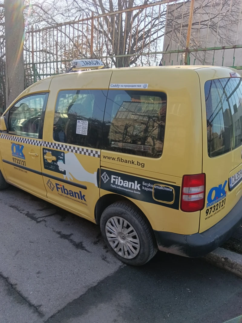 VW Caddy, снимка 3 - Автомобили и джипове - 49242416