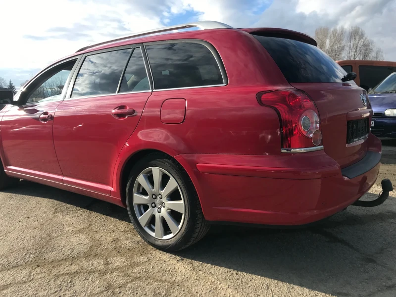 Toyota Avensis 1.8I, снимка 12 - Автомобили и джипове - 49214165