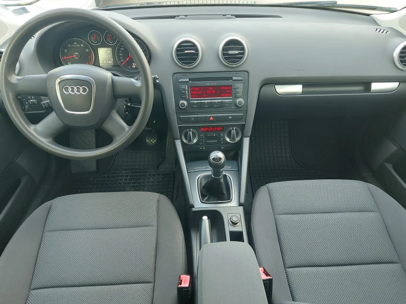 Audi A3 1.6 i* 102 к.с.* SPORTBACK*  FACELIFT, снимка 8 - Автомобили и джипове - 52076897
