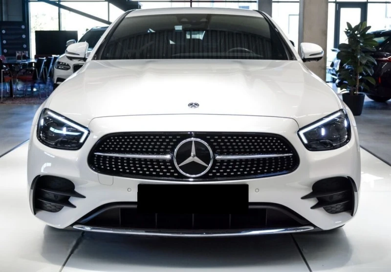 Mercedes-Benz E 220 d 4Matic AMG Line, снимка 2 - Автомобили и джипове - 52875409