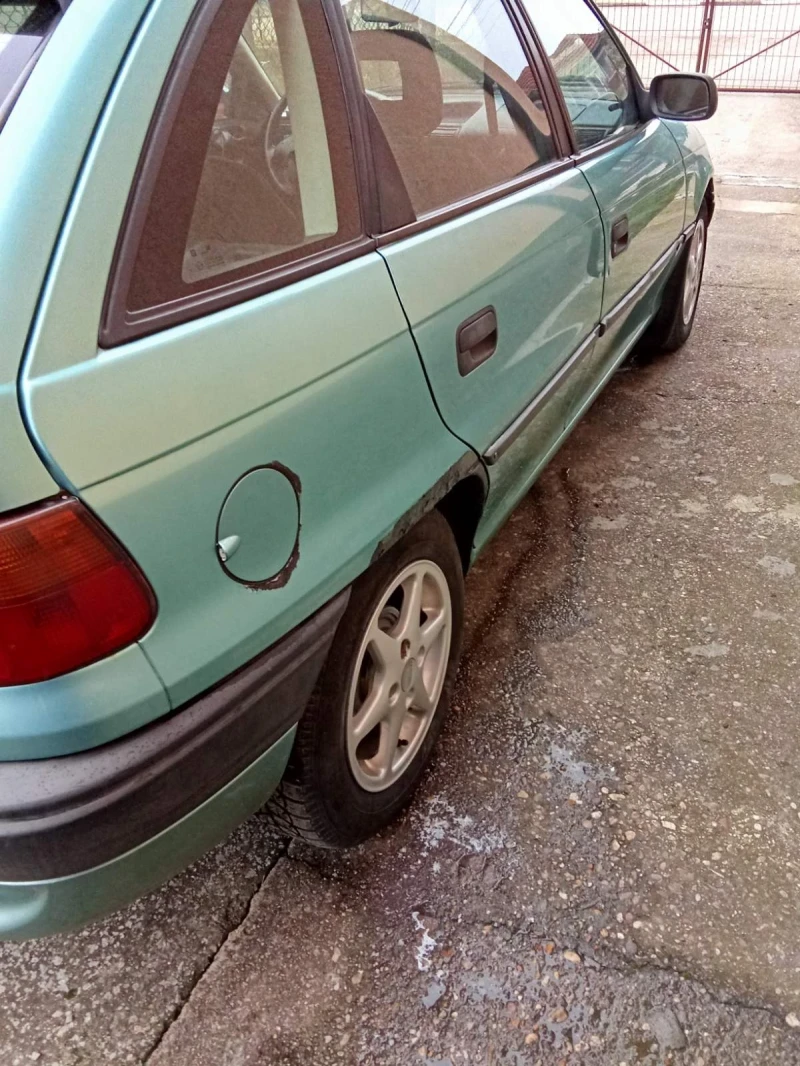 Opel Astra 1.6, снимка 2 - Автомобили и джипове - 52891388