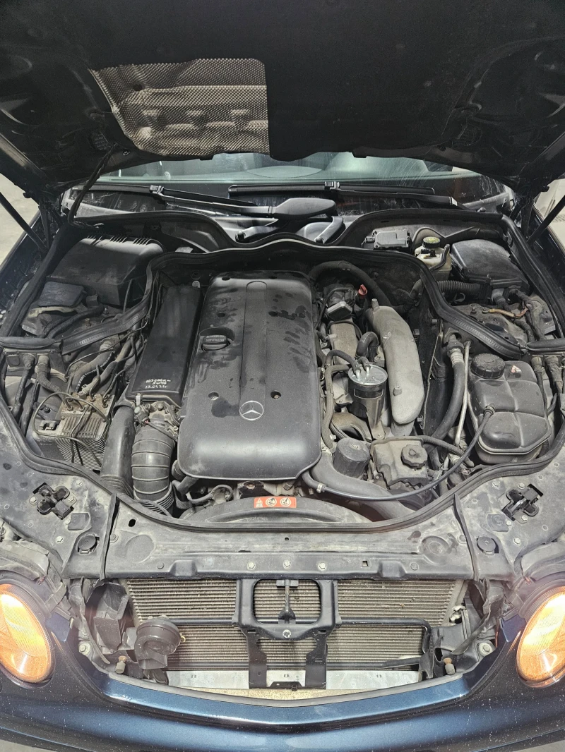 Mercedes-Benz E 320, снимка 7 - Автомобили и джипове - 52937827