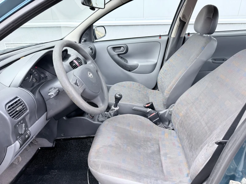 Opel Corsa 1.2 гаражна първи собственик в България, снимка 8 - Автомобили и джипове - 53101569