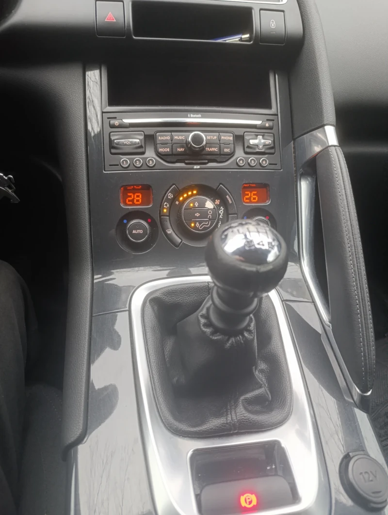 Peugeot 3008, снимка 8 - Автомобили и джипове - 53156768