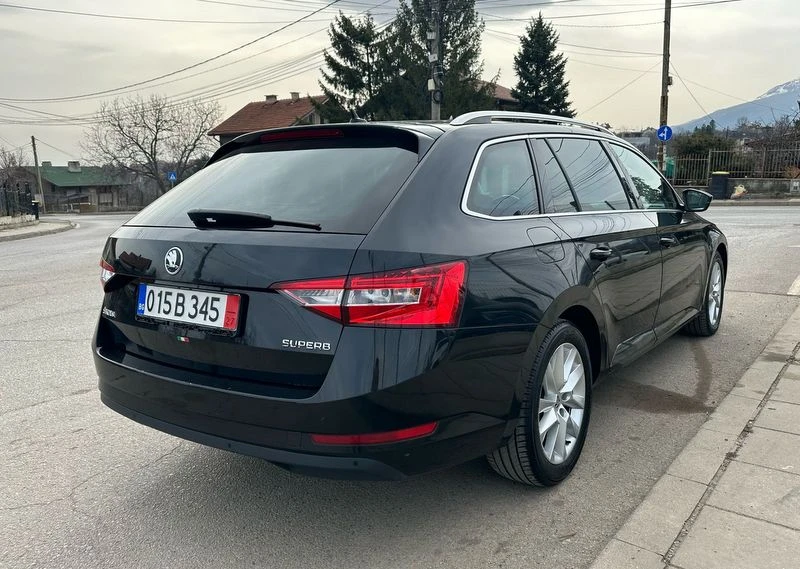 Skoda Superb 2.0 TDI DSG, снимка 5 - Автомобили и джипове - 49452102