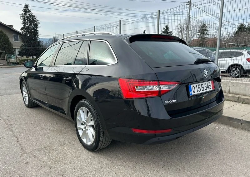 Skoda Superb 2.0 TDI DSG, снимка 4 - Автомобили и джипове - 49452102