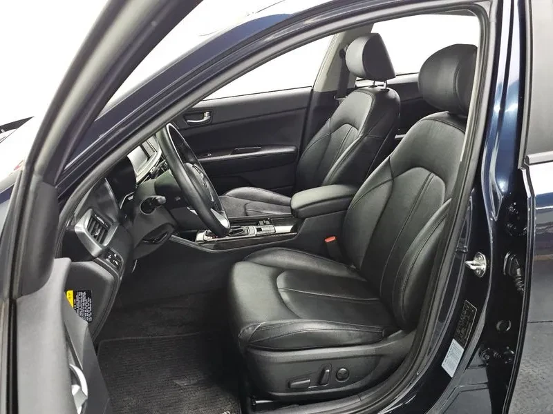 Kia K5 2.0 Noblesse, снимка 10 - Автомобили и джипове - 55834522