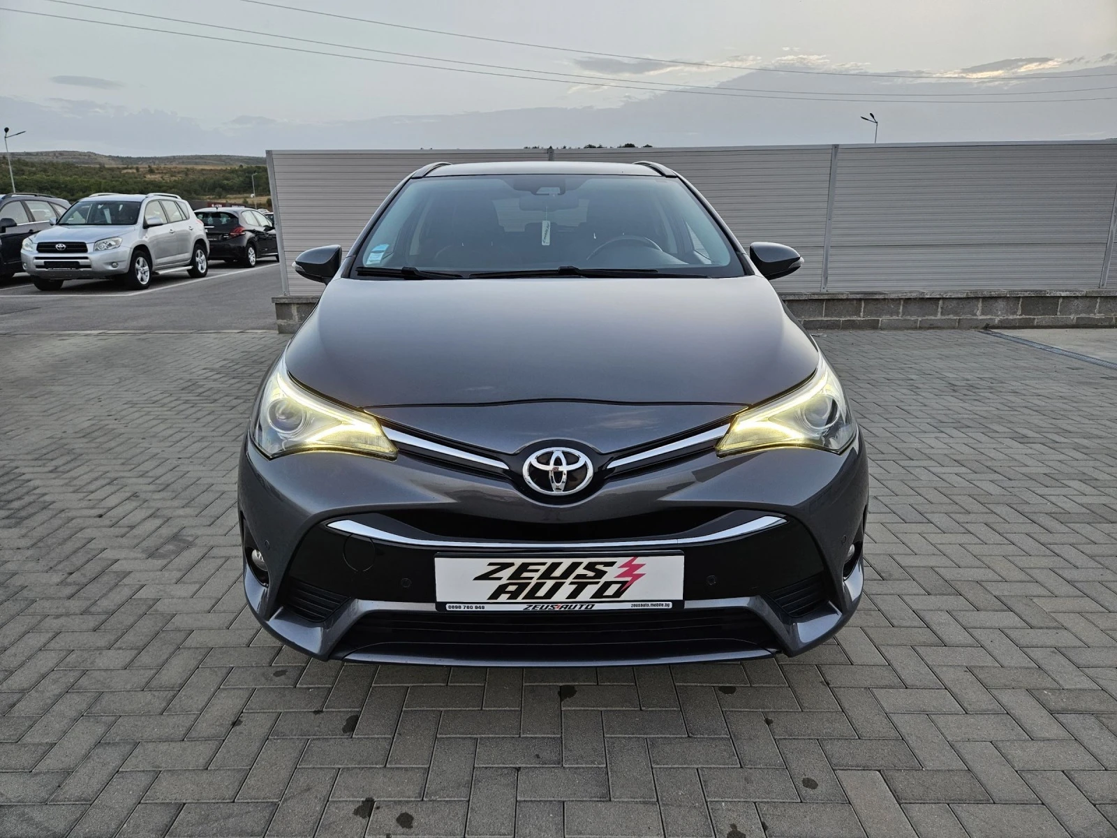 Toyota Avensis 2.0 D-4D / EXECUTIVE / TOP !  - изображение 2