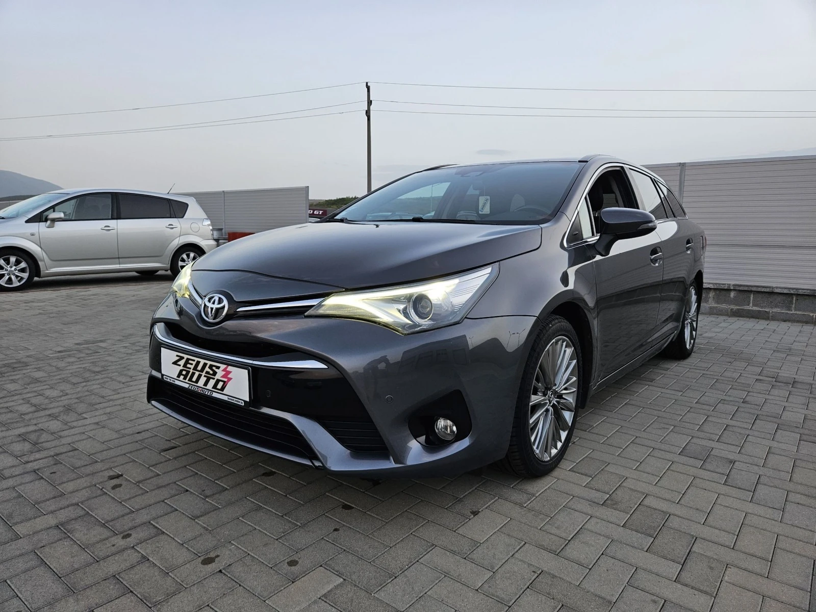 Toyota Avensis 2.0 D-4D / EXECUTIVE / TOP !  - изображение 3