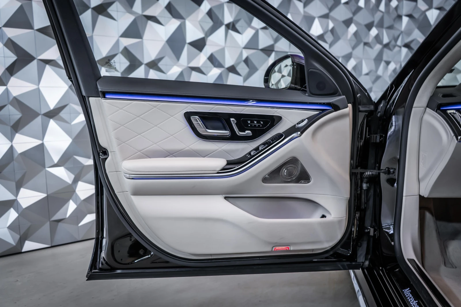 Mercedes-Benz S 580 4M+ FirstCl TV Burm Pano - изображение 7