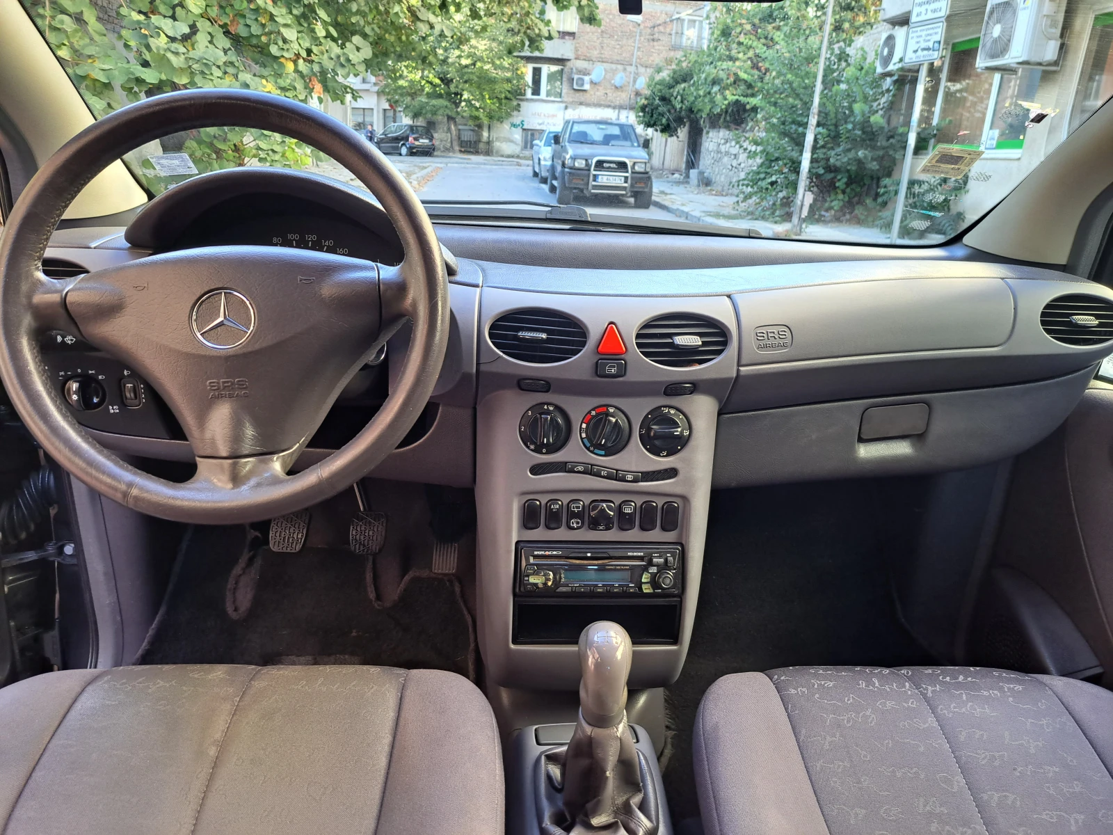 Mercedes-Benz A 160 1.6 - изображение 6