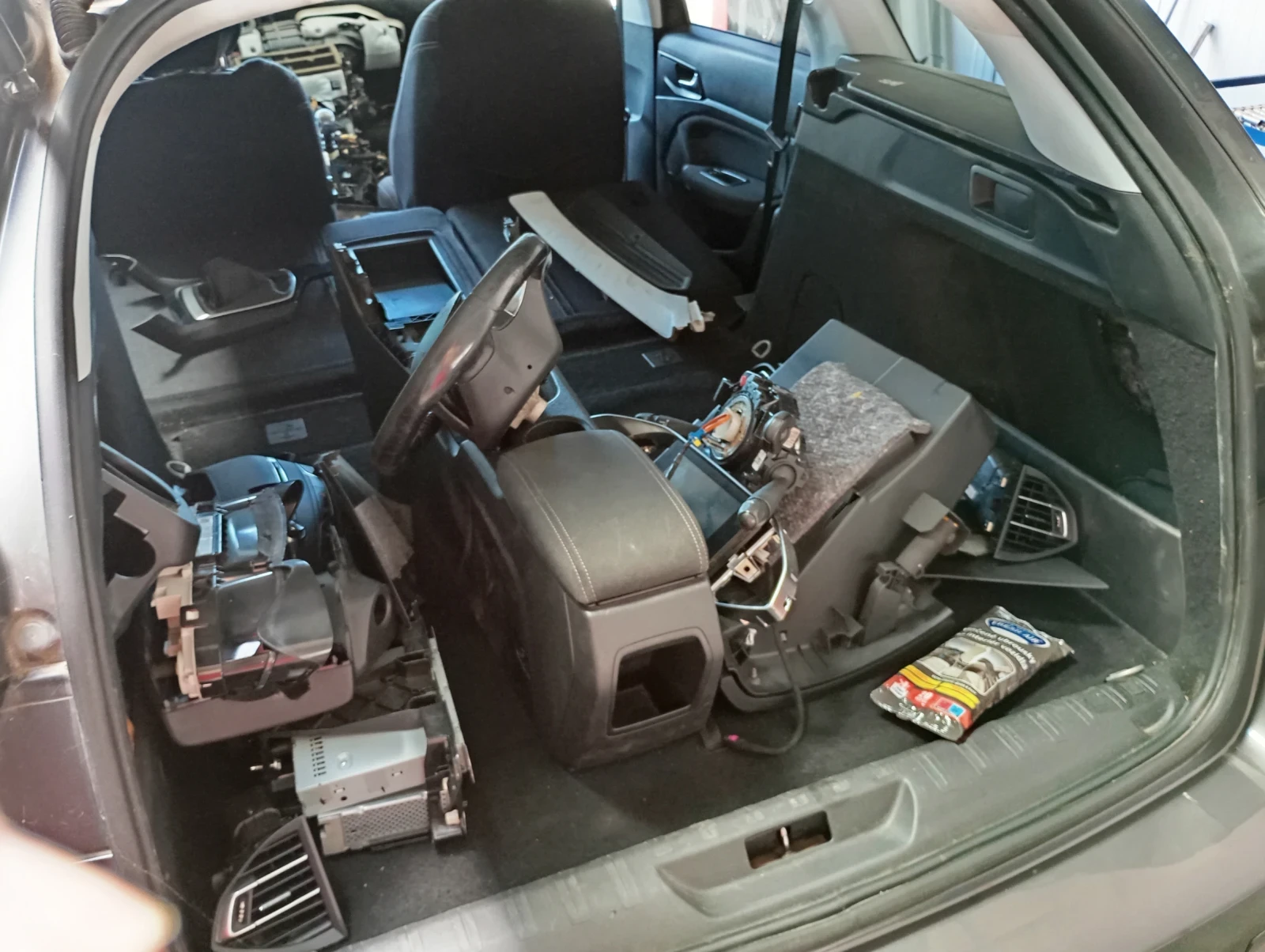 Peugeot 308 308 SW, 1.6 HDI, 120 к.с - изображение 10