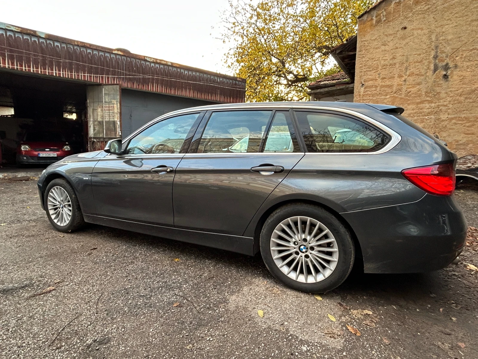 BMW 320 F31 Luxury Edition - изображение 4