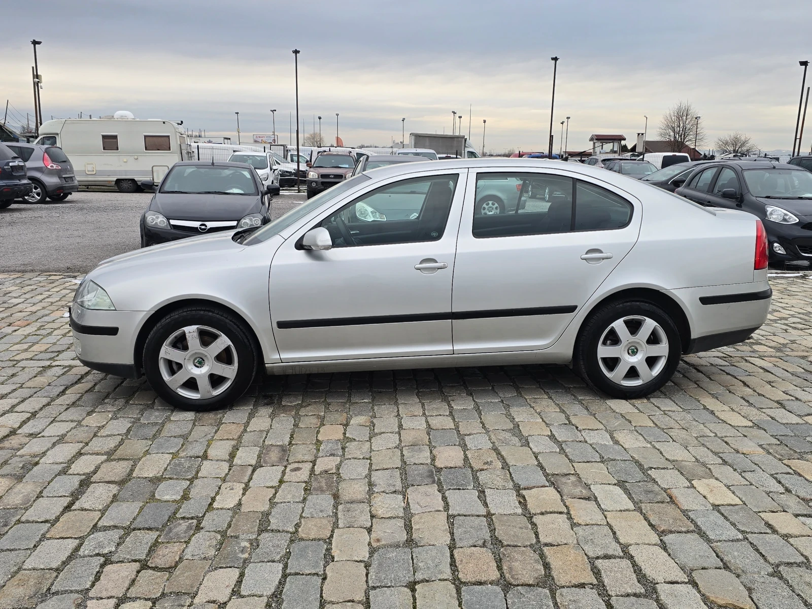 Skoda Octavia 2.0TDI 140кс 196000 км. ИТАЛИЯ - изображение 4