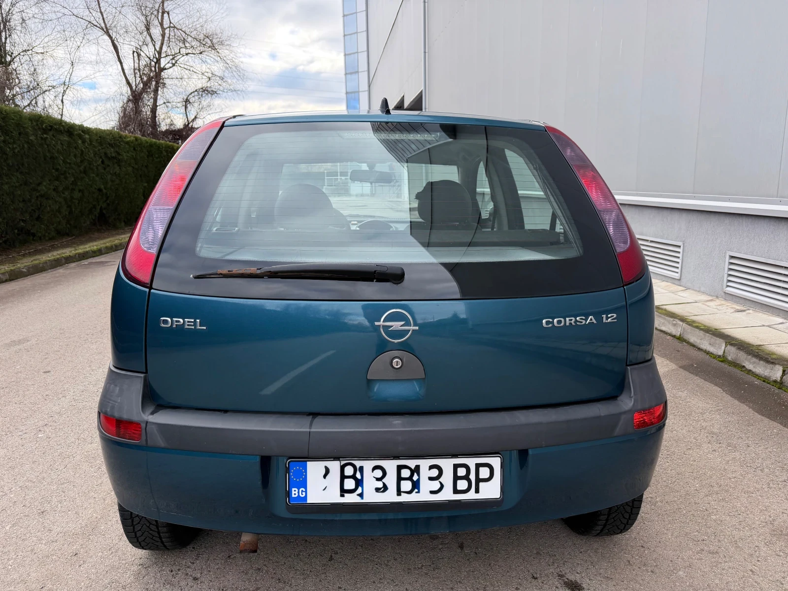 Opel Corsa 1.2 гаражна първи собственик в България - изображение 4