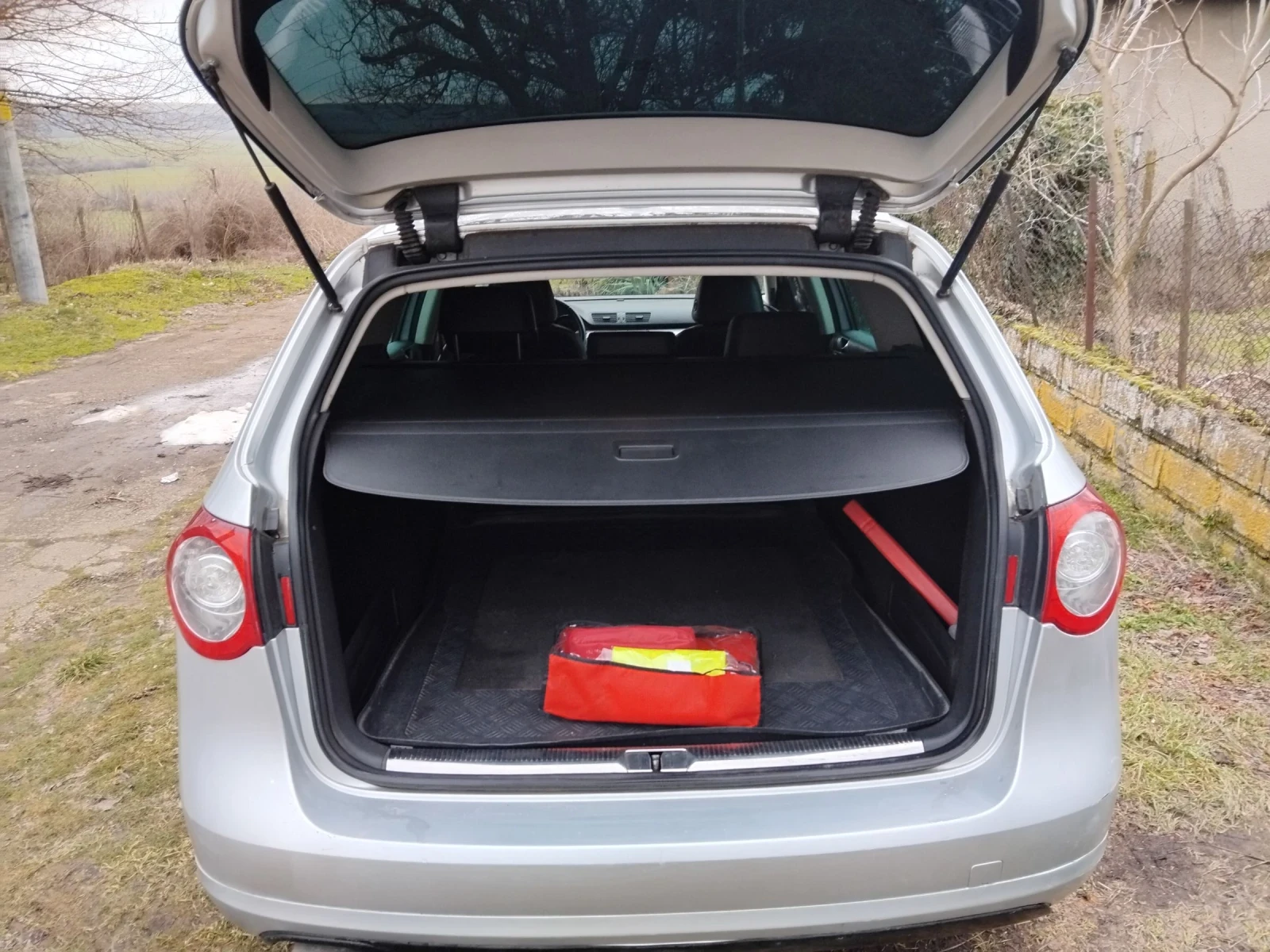 VW Passat Variant Highlain B6, снимка 8 - Автомобили и джипове - 53608824