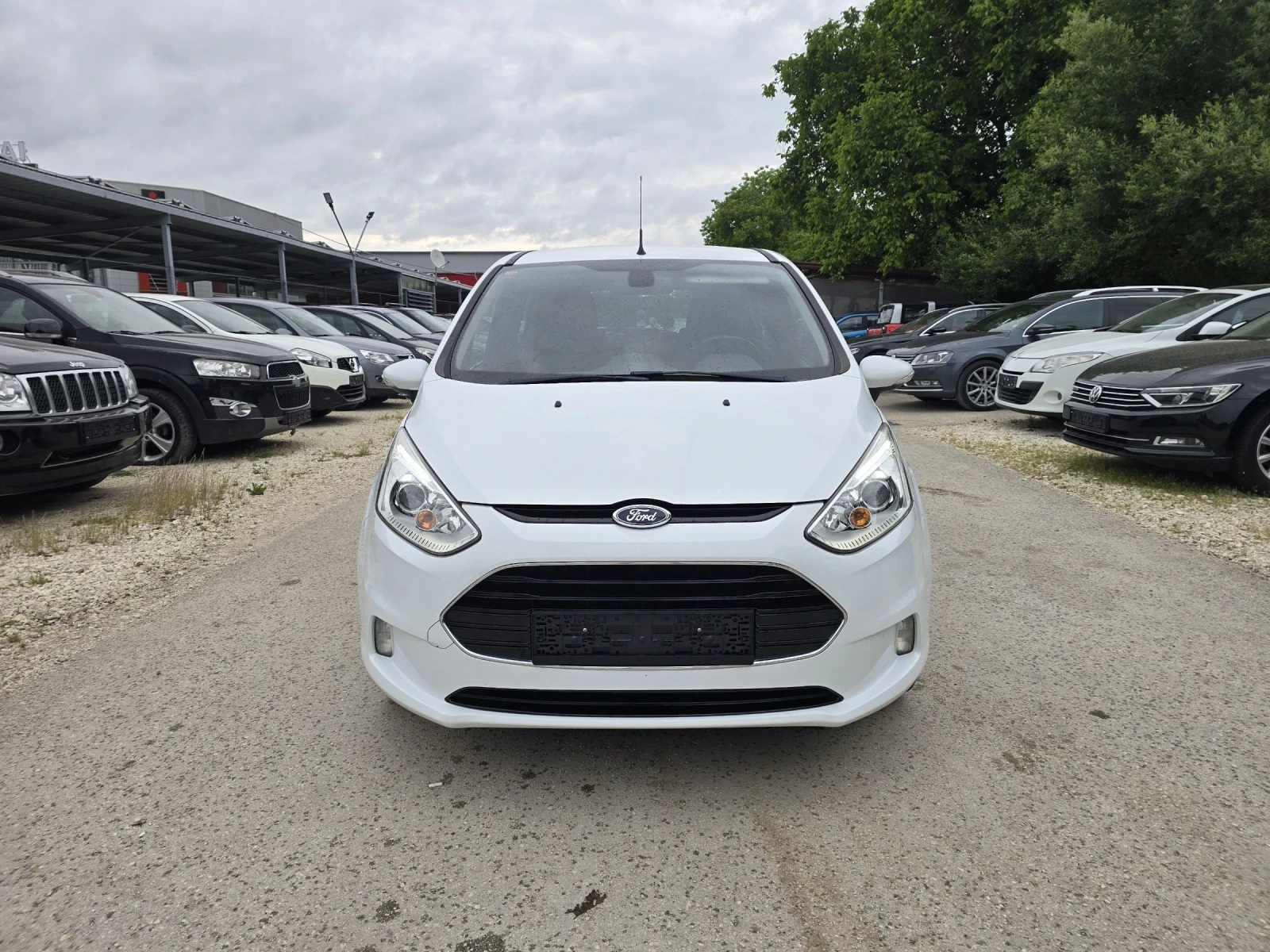 Ford B-Max 1.5d 75к.с Топ състояние , снимка 5 - Автомобили и джипове - 53679093