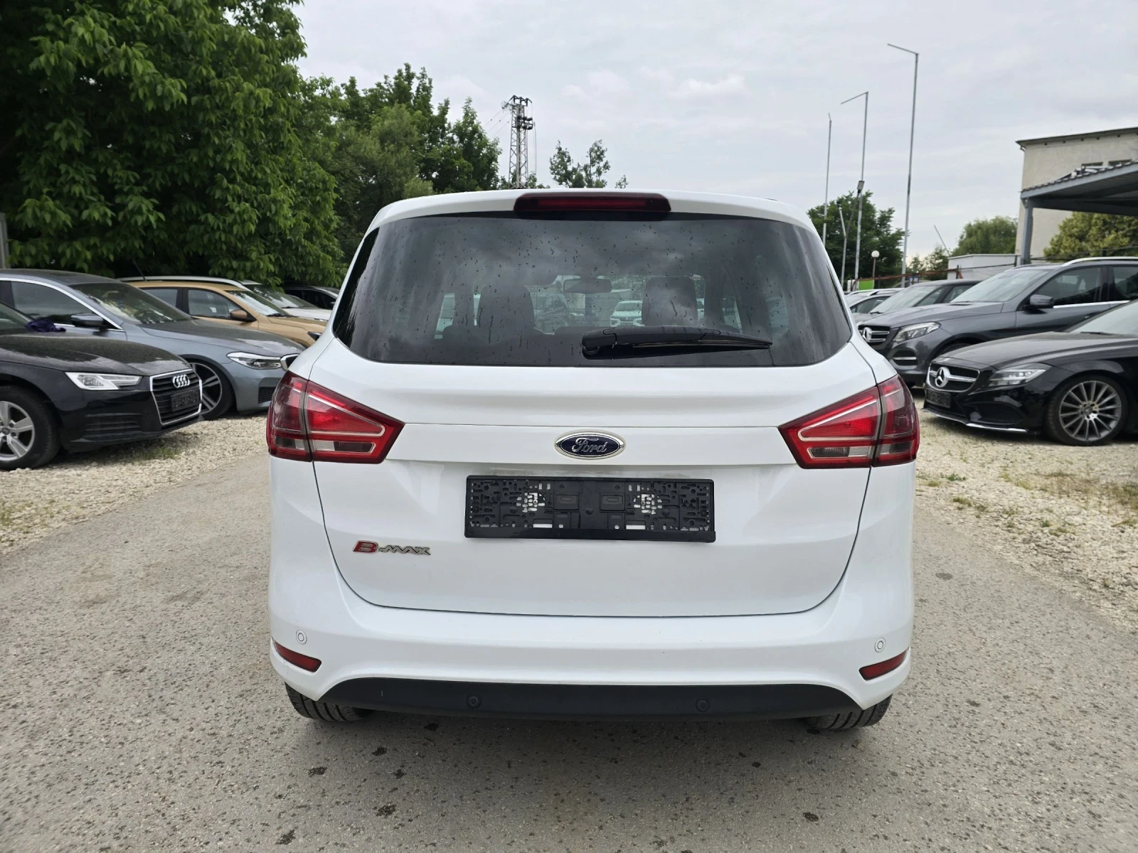 Ford B-Max 1.5d 75к.с Топ състояние , снимка 6 - Автомобили и джипове - 53679093
